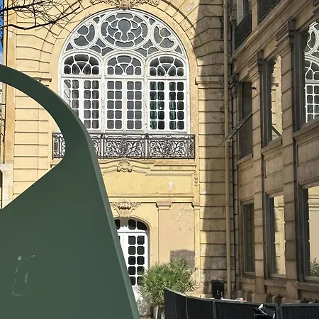 Le Petit Chatelet Апартаменты Париж