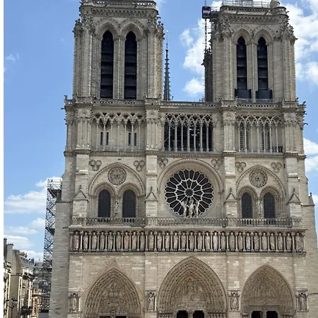 Le Petit Chatelet פריז